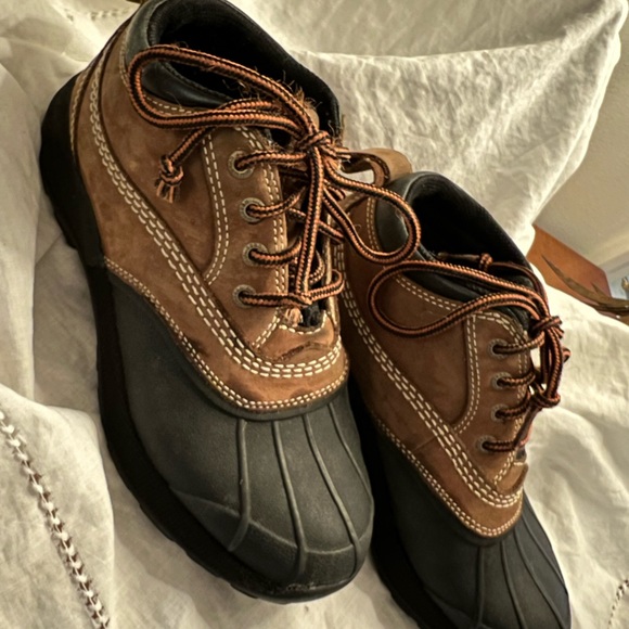 LL Bean Storm Chaser Ankle Boots - Picture 3 of 4